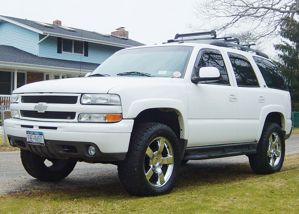 White 2002 Chevrolet Tahoe