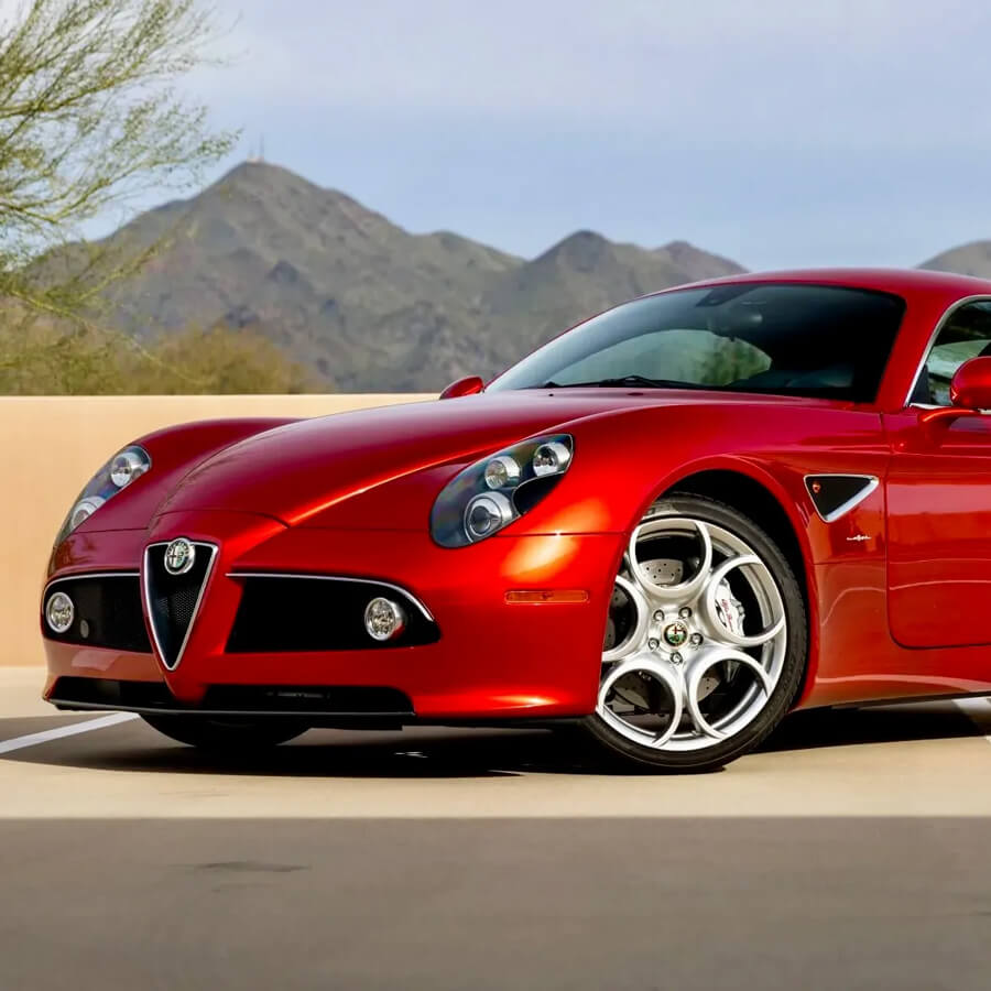 Alfa Romeo 8C Competizione in mountains